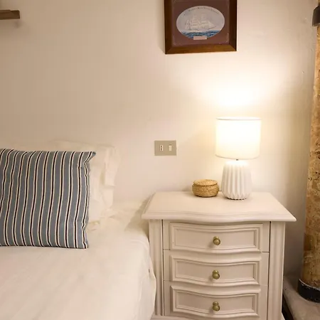 Il Porticciolo - Lakefront Apartment